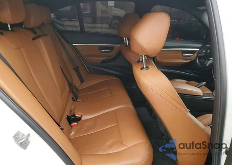 2016 BMW 340 Xi z USA, uszkodzony, nr VIN WBA8B7G59GNT95930